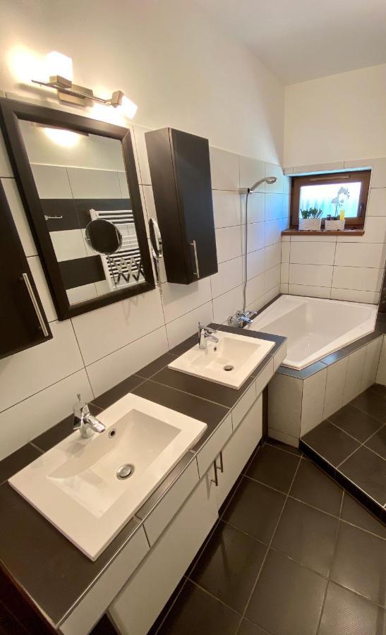 Arviz Apartman Szeged Luaran gambar